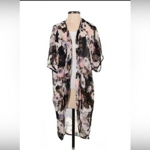 Live 4 Truth Black and Cream kimono